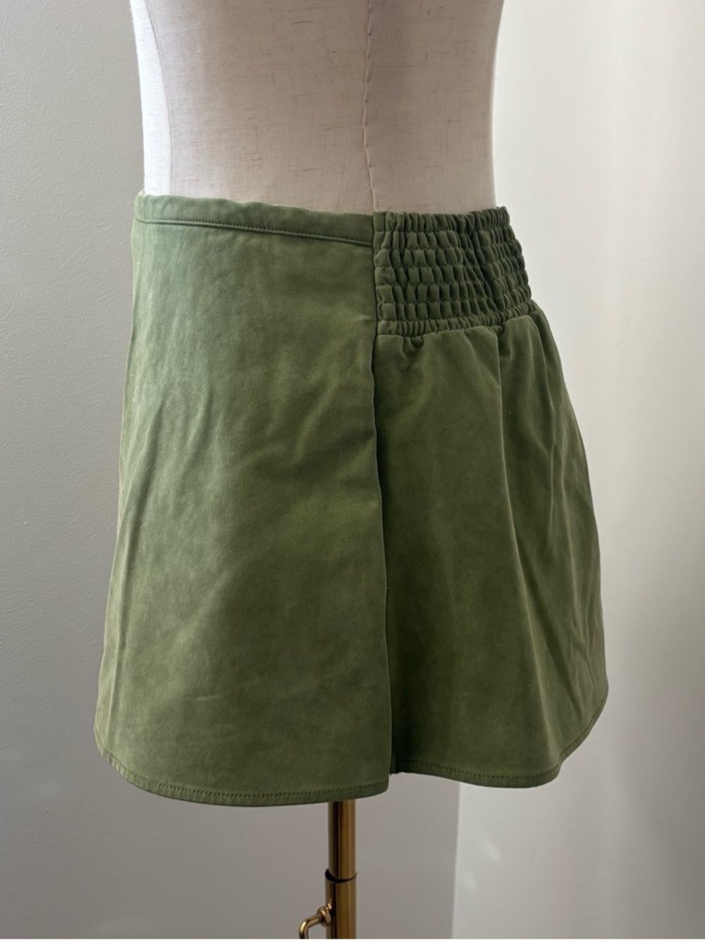 We The Free Paradise Found Green Vegan Suede Skort - Picture 6 of 14